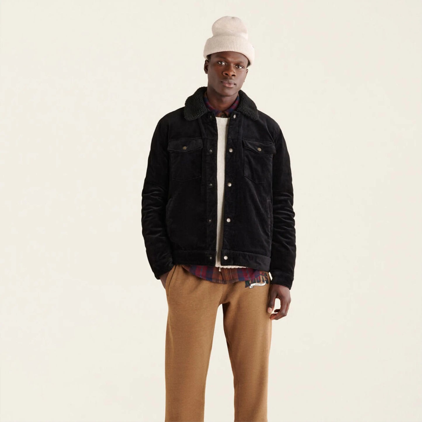 6305-SKAZI-Men's Classic Denim Trucker Jacket - Durable and Stylish, Perfect for Casual Wear and Outdoor Activities