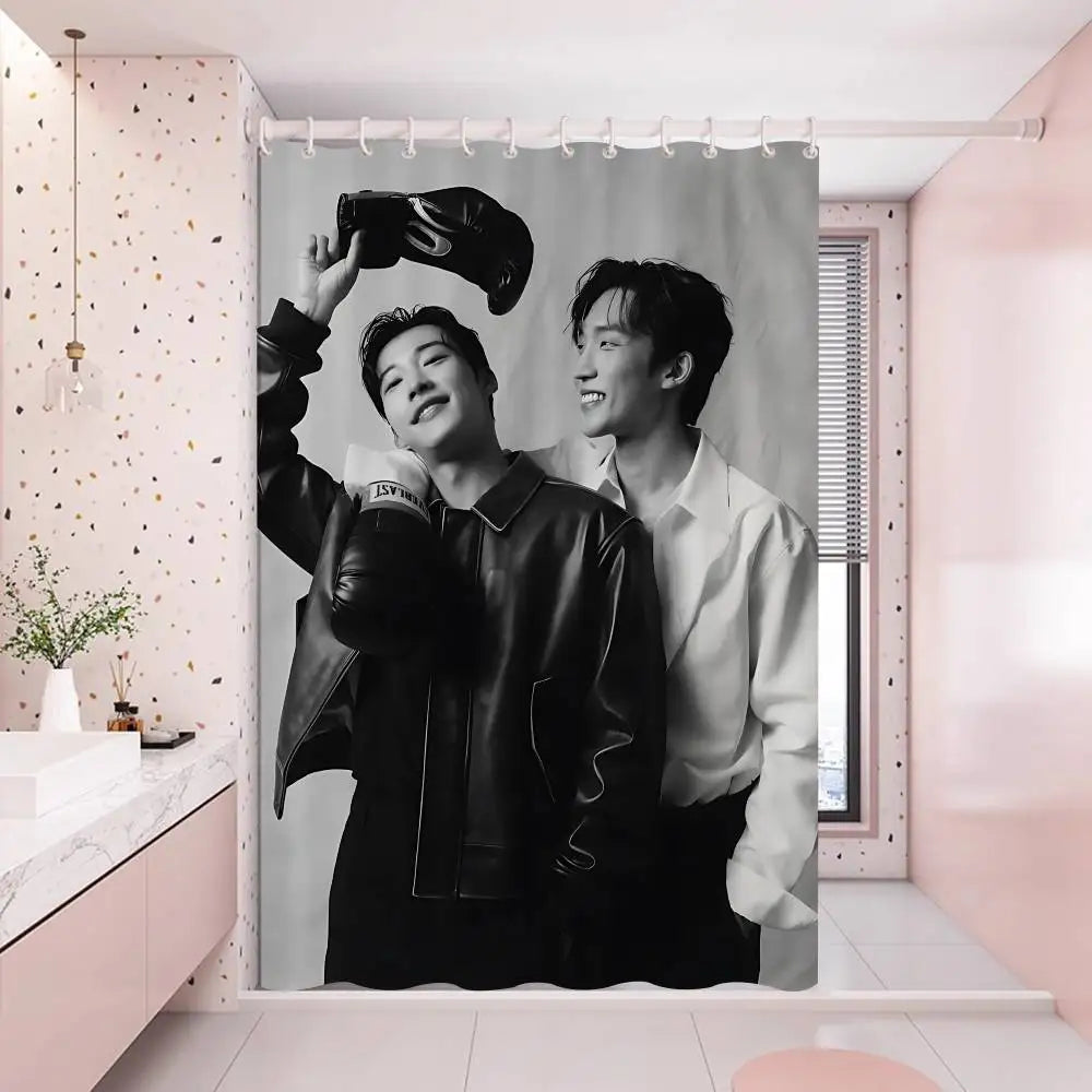 Classic B-bloodhounds Movie Simple Bathroom Shower Curtain Shielding Partition Shower Curtain Quick Dry Can Be Scrubable Light