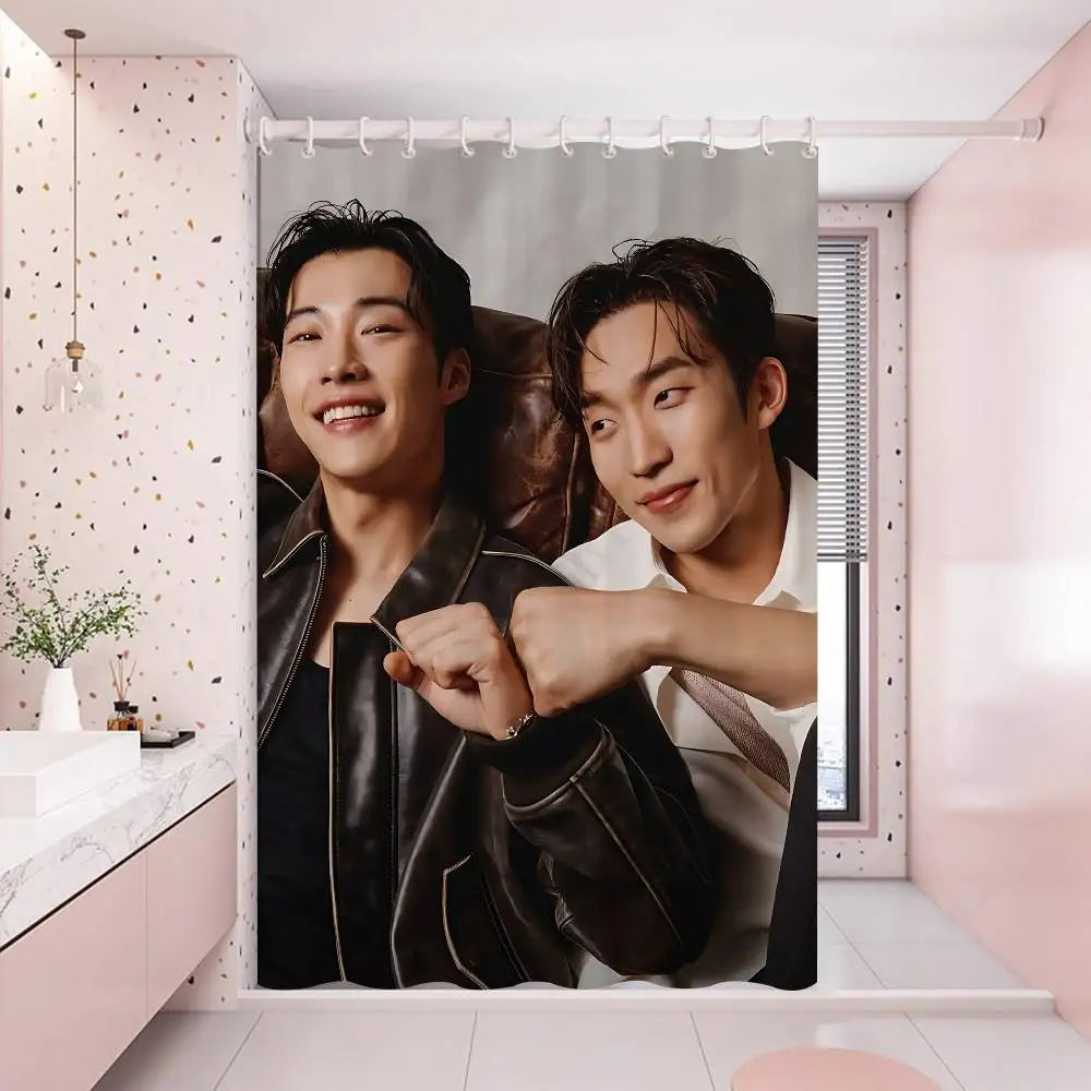 Classic B-bloodhounds Movie Simple Bathroom Shower Curtain Shielding Partition Shower Curtain Quick Dry Can Be Scrubable Light